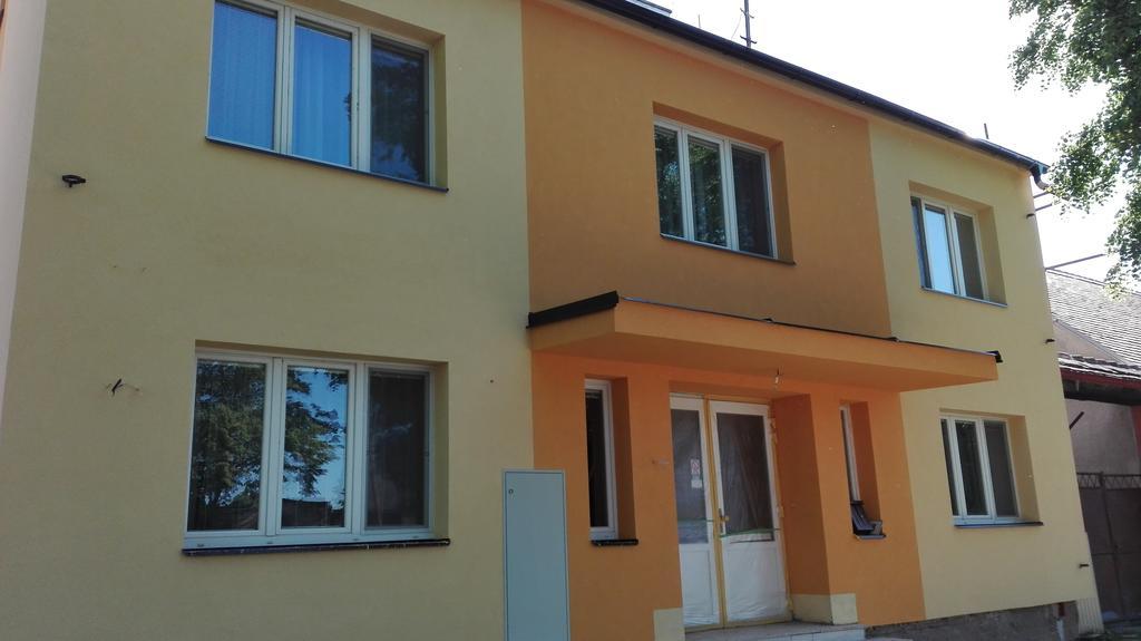 Penzion U Dvou Lip Drnholec Exterior foto